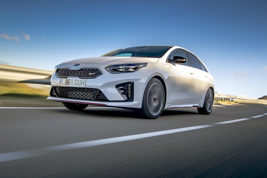  Kia ProCeed GT 2019 года  (фото 34 из 41)
